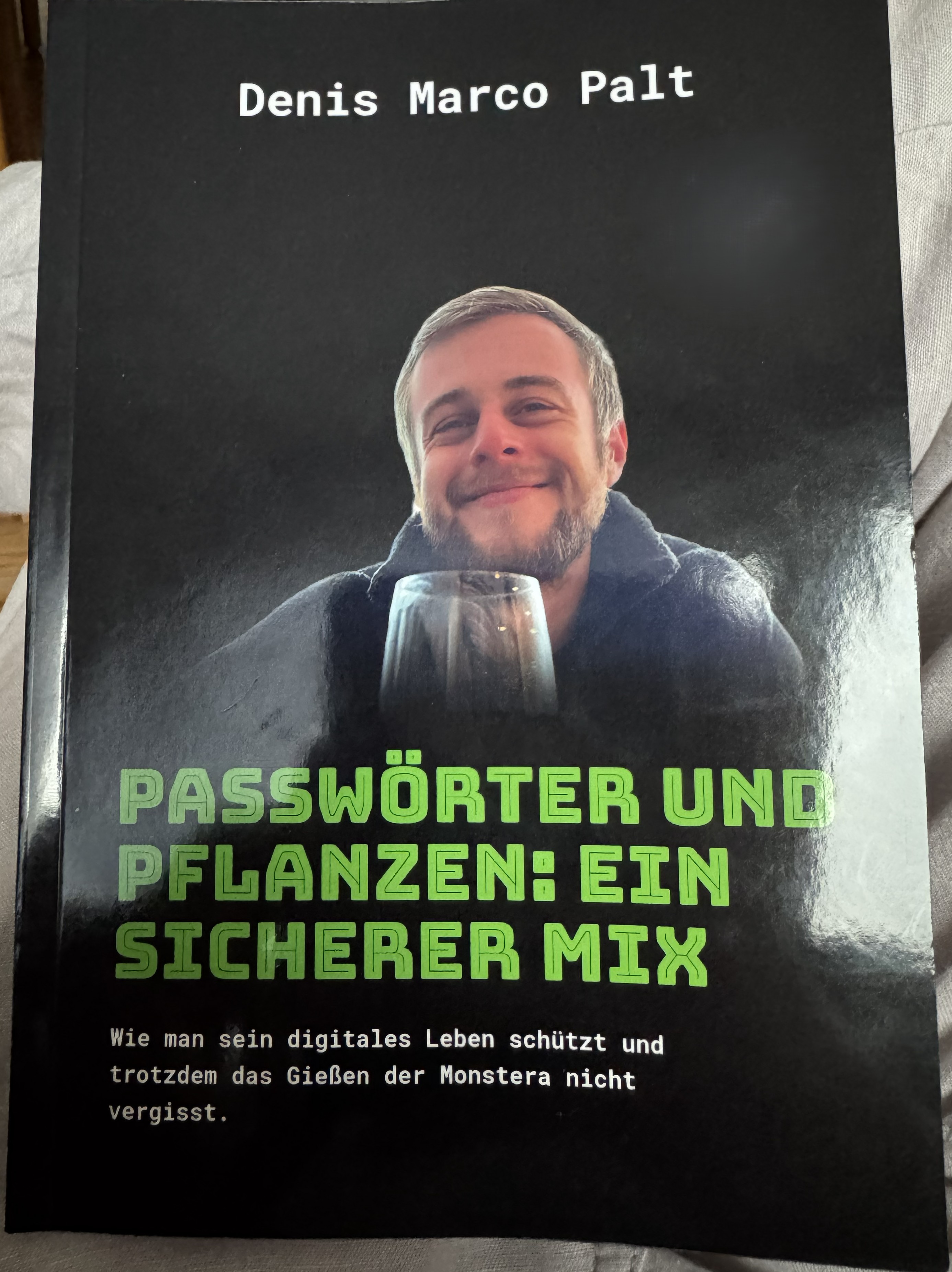 Buchcover: Passwörter und Pflanzen – Ein sicherer Mix
